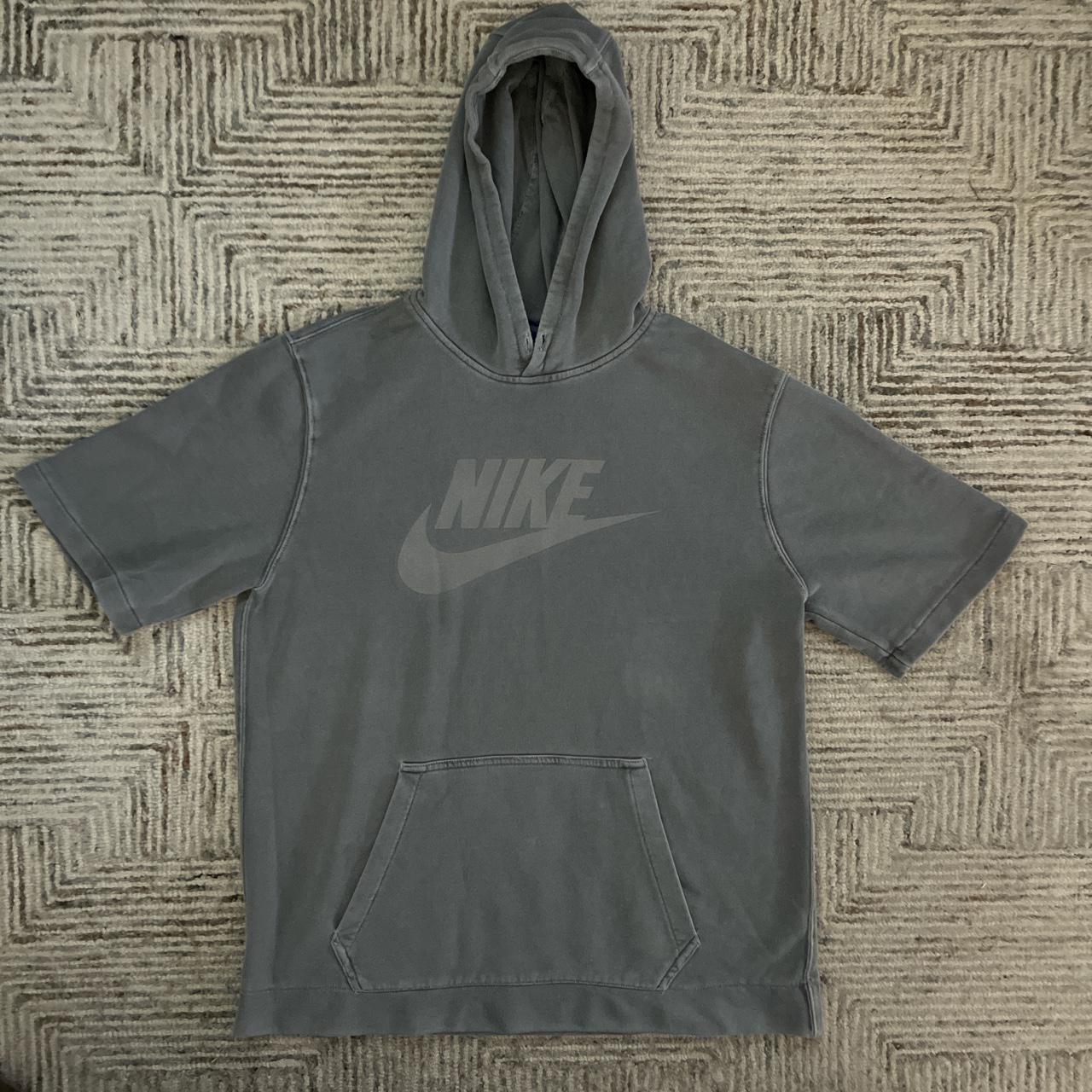 nike hooded short sleeve