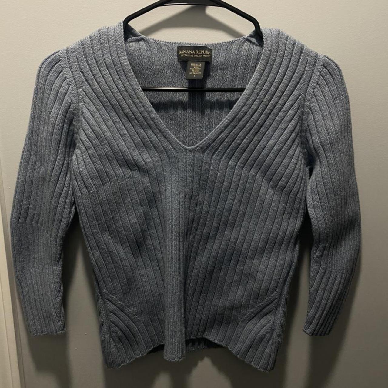 Banana Republic Women's Grey and Blue Jumper | Depop