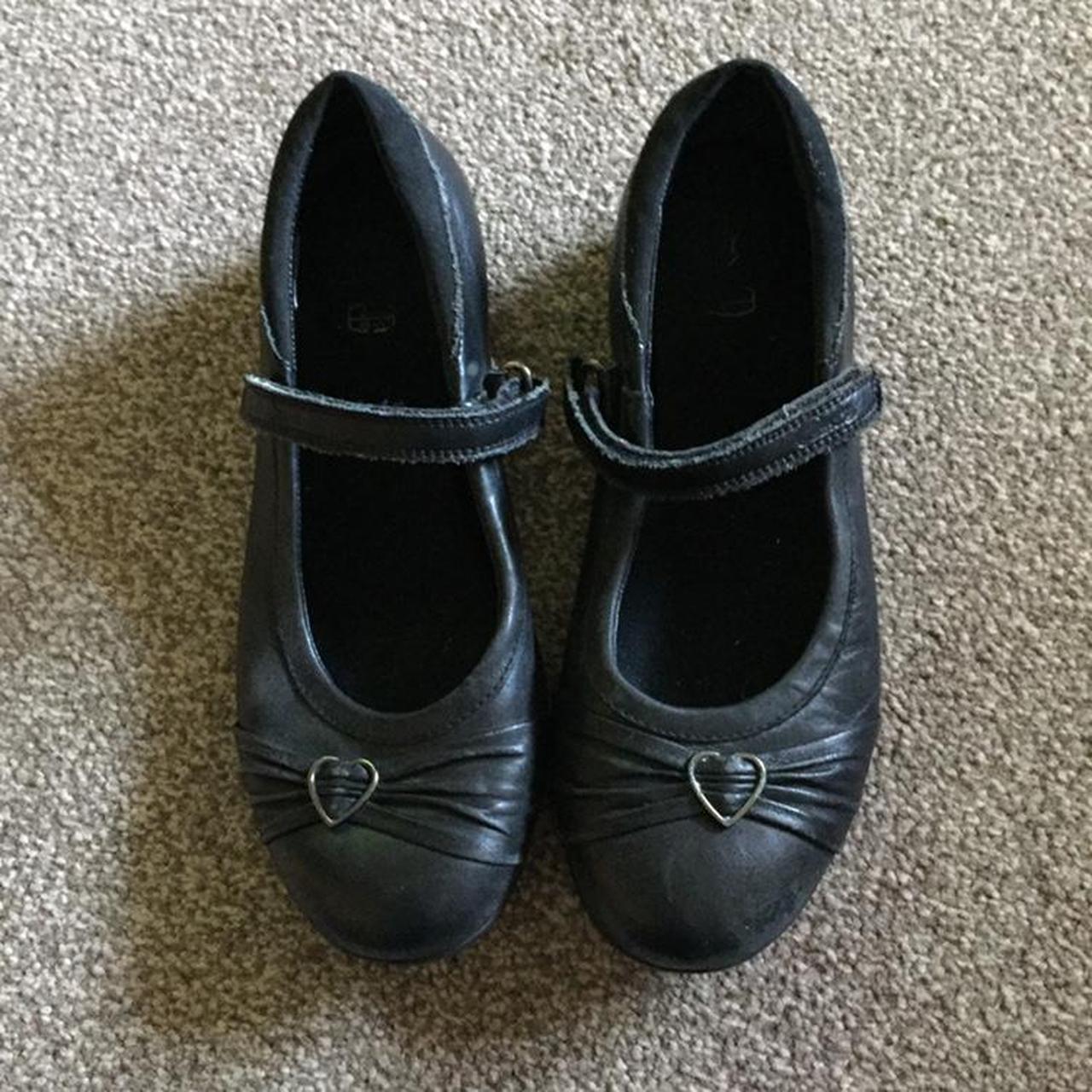 Clarks size clearance d