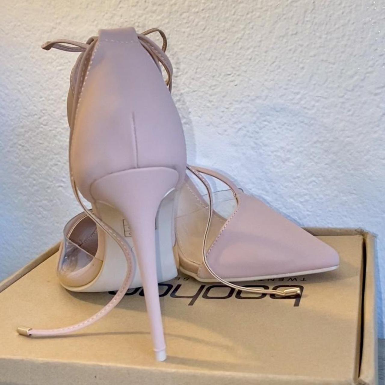 Boohoo Women's Cream Courts Depop