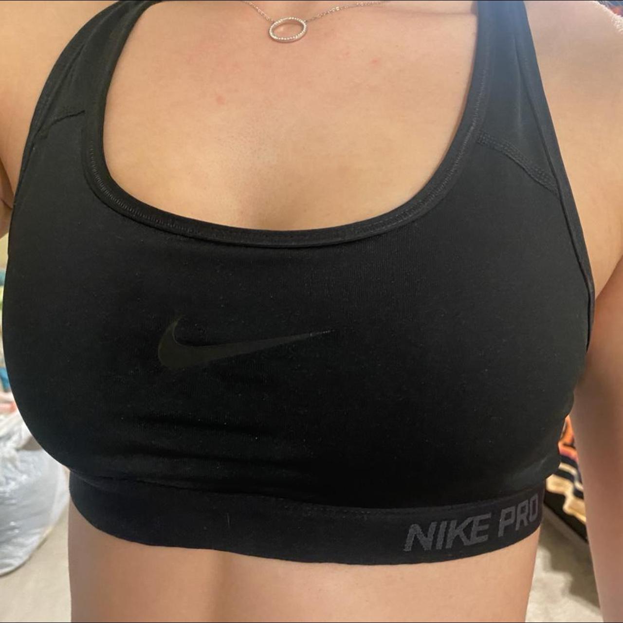 Nike pro sports bra!!🖤, In great condition , Size