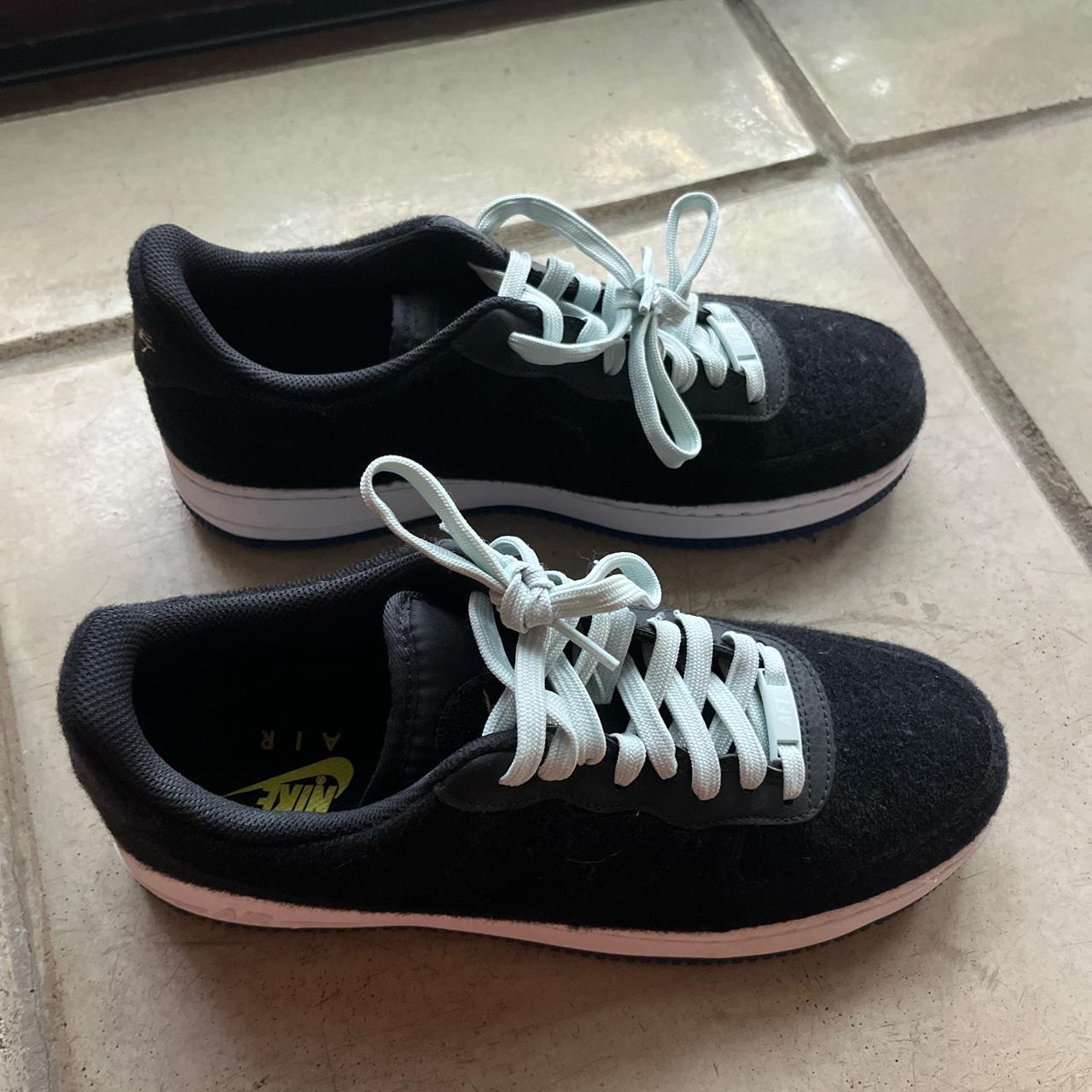 Nike Velcro air forces size in