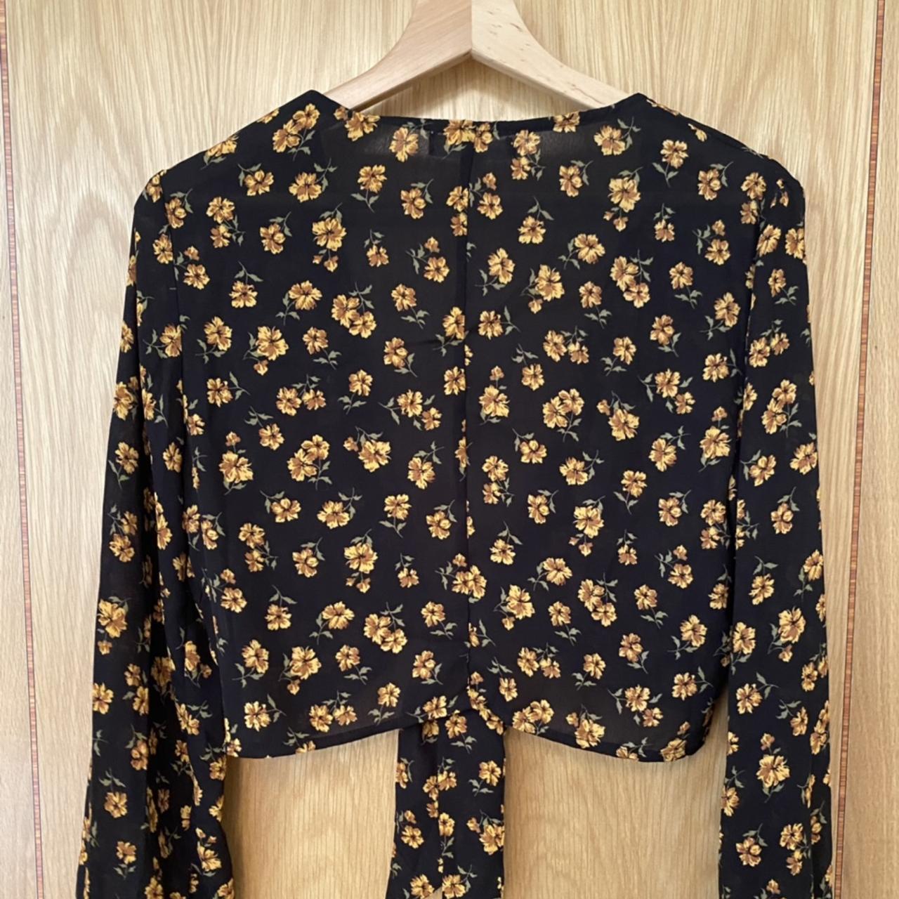 Women's Yellow and Black Blouse | Depop