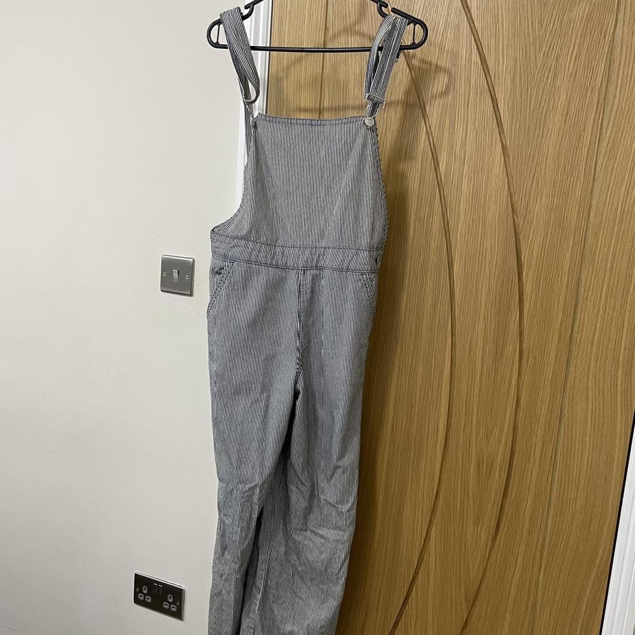 Pull and bear hot sale dungaree dress