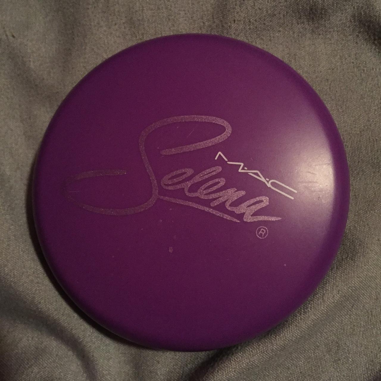 MAC top Selena bronzer