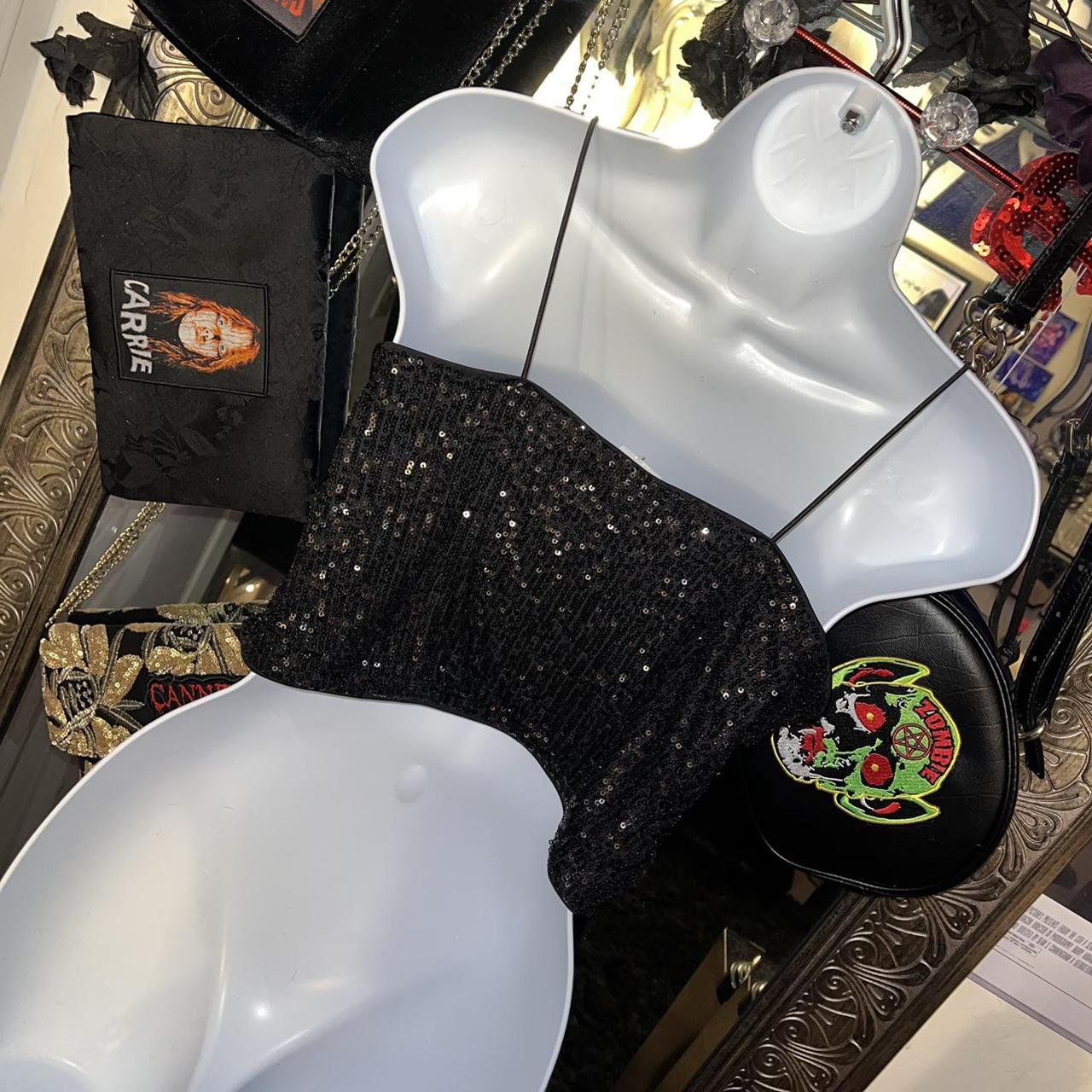 🕸🌹H&M BLACK SEQUIN CROP TOP🖤💀 BRAND NEW! Never worn... Depop