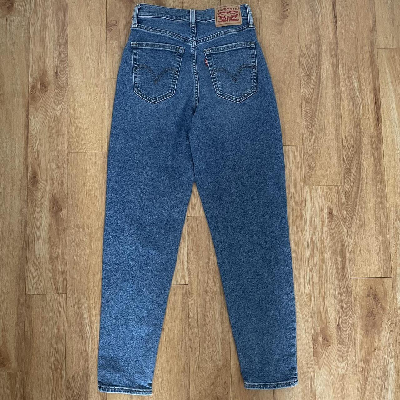 Levi’s High Waist Taper Mom Jeans. 26W x 29L. Worn... - Depop