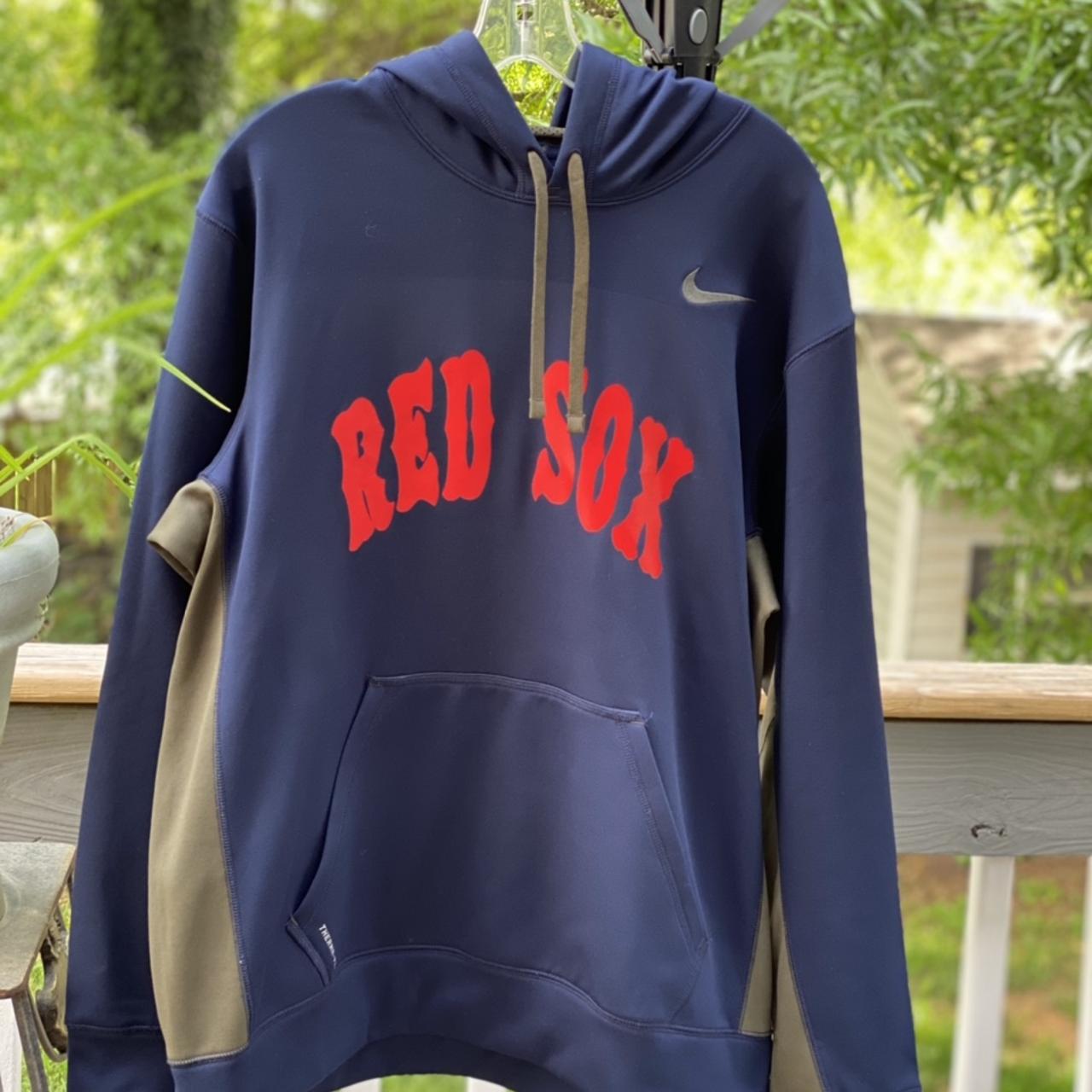 Nike Red Sox Therma Fit Hooded Barely worn - Depop