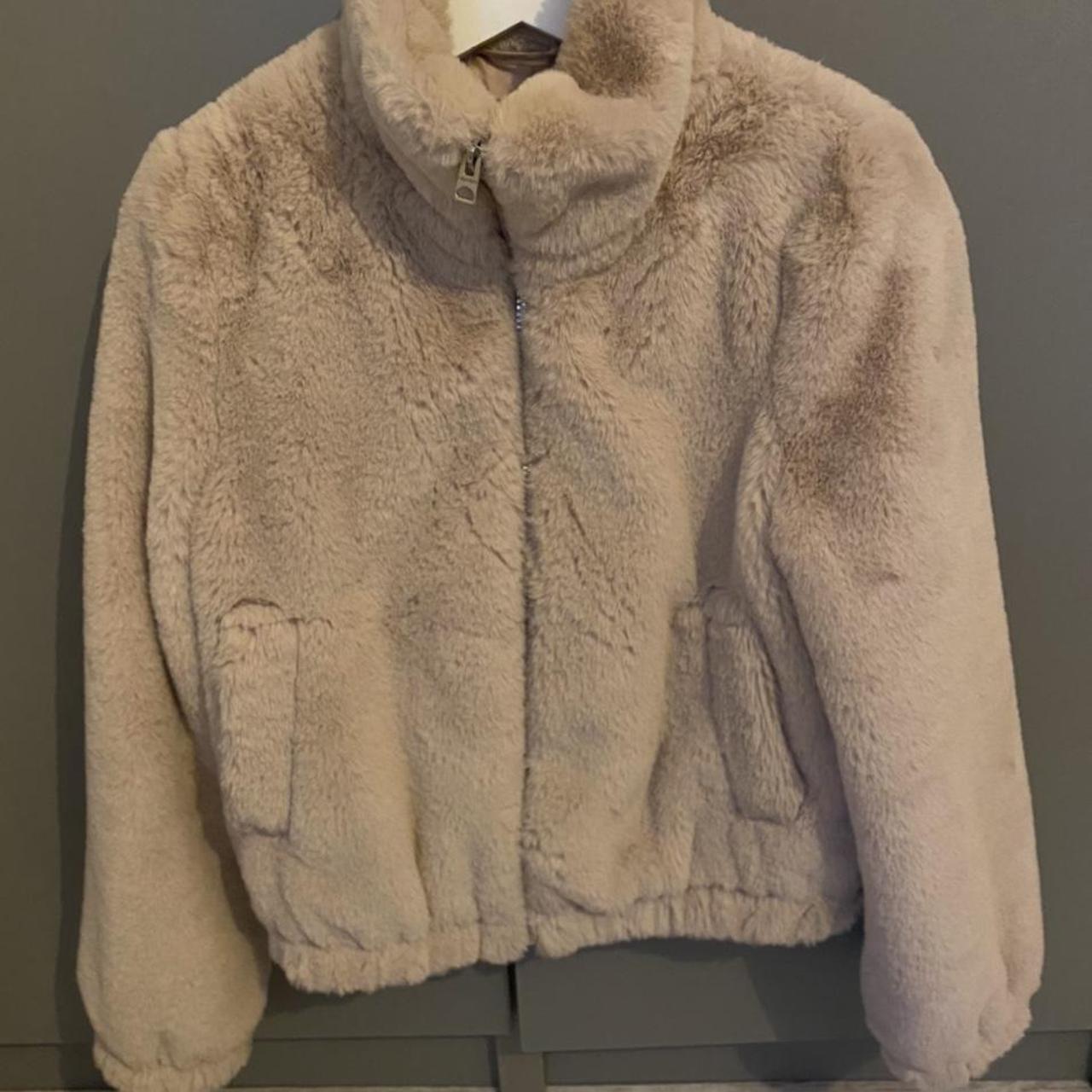 pull and bear fluffy jacket