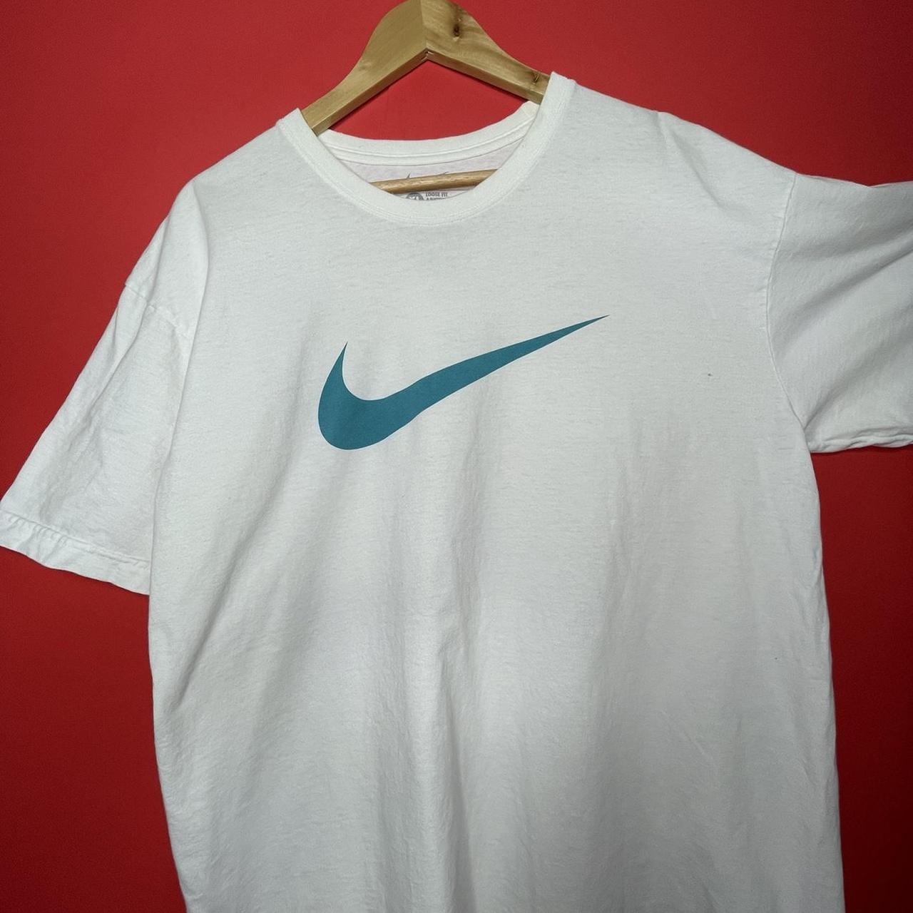 Nike Men's White and Blue T-shirt | Depop