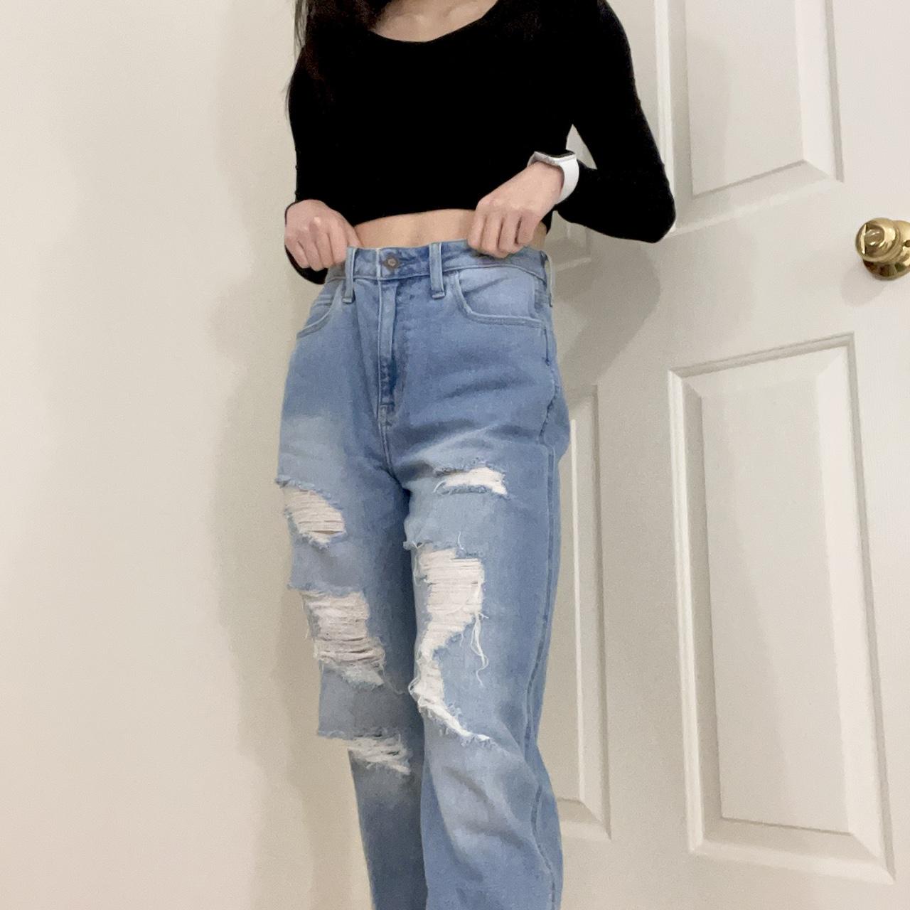 Hollister Mom Jeans Blue Size 4 - $20 (50% Off Retail) - From Abby