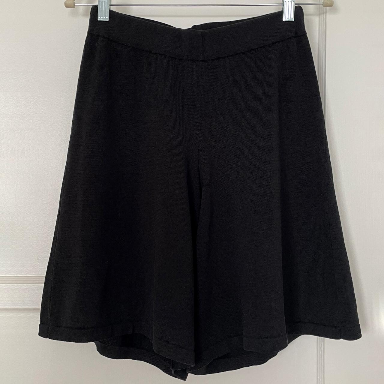 Product Image 1 - Maryam Nassir Zadeh
Yerba Shorts
Color: Black
Size: