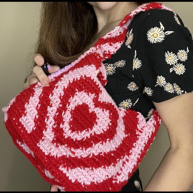 Crochet heart purse ❤️ powerpuff girls inspired! - Depop