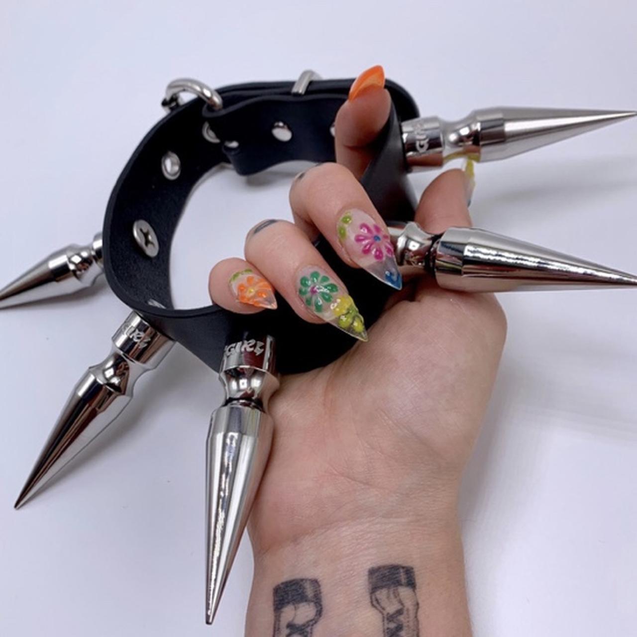 selling my authentic igirl spike choker, not