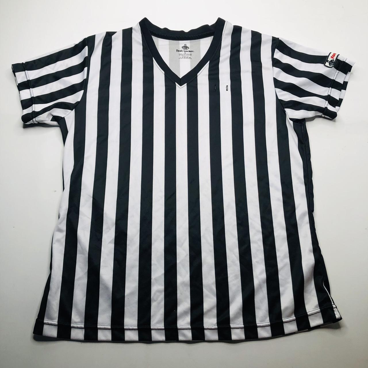 Women's Black and White T-shirt | Depop