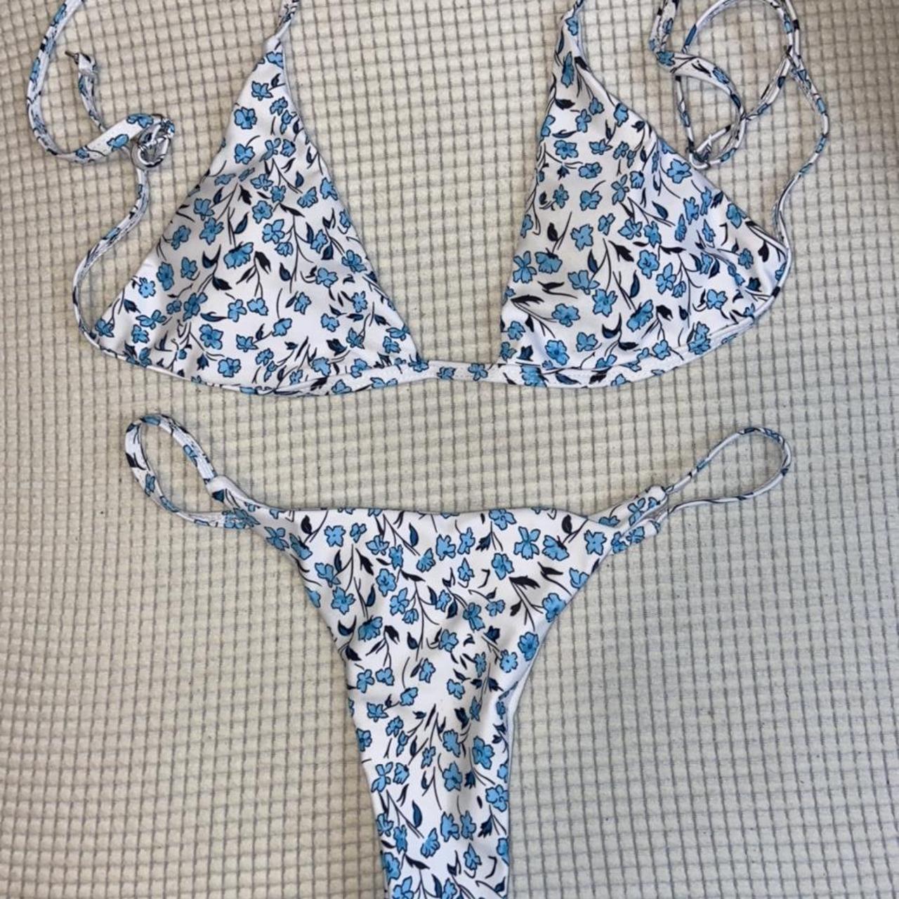 Cute floral bikini Wore it once the top is too small - Depop