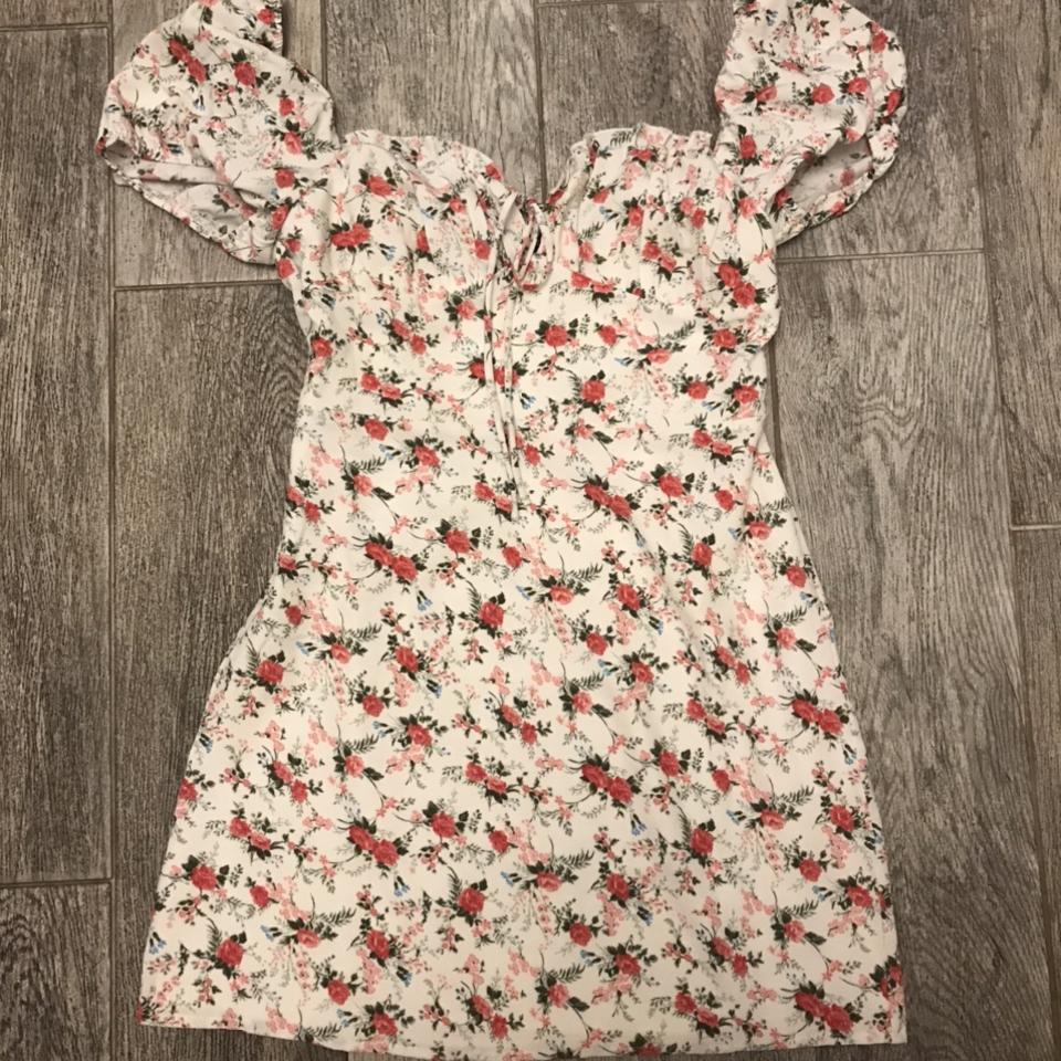 Gently used SHEIN Curve floral dress Size: 1XL Bell - Depop