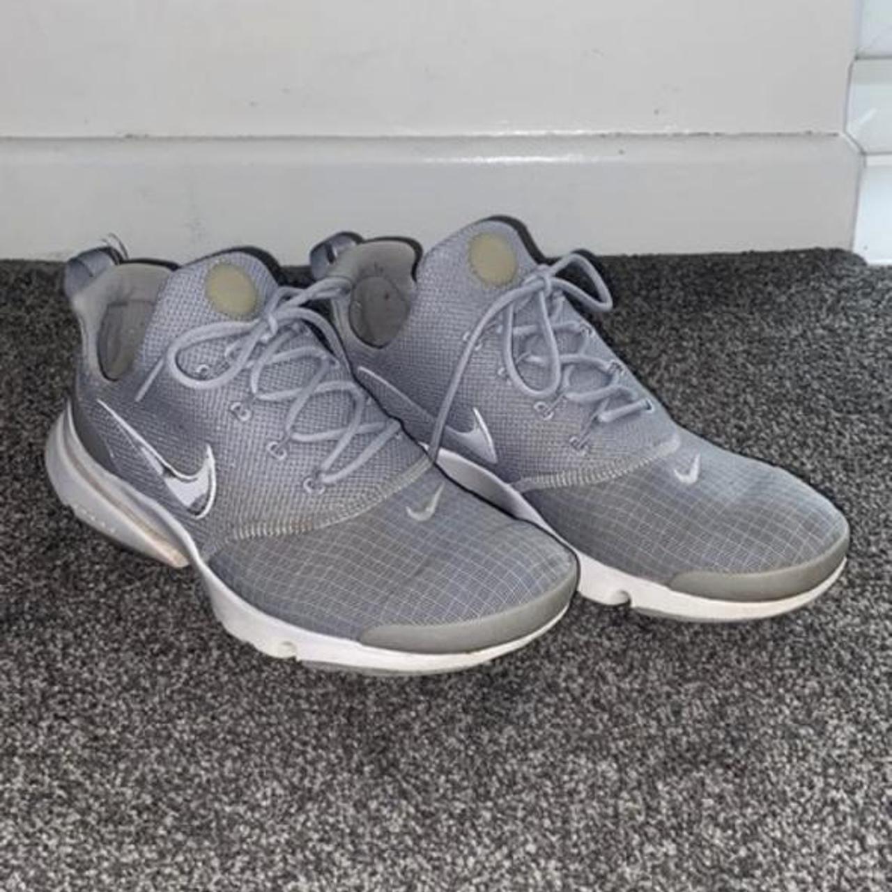 ladies grey nike running trainers