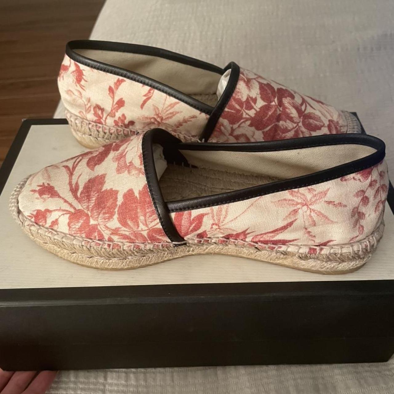 Gucci sales espadrille flats