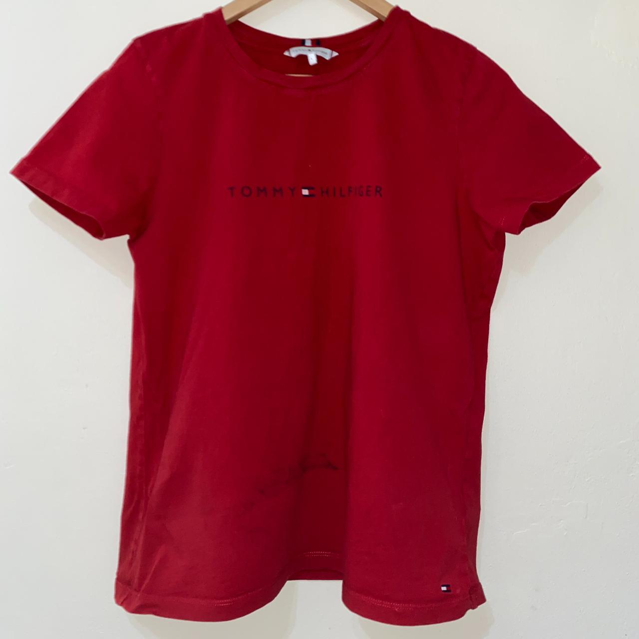 Tommy Hilfiger Women's Red T-shirt | Depop