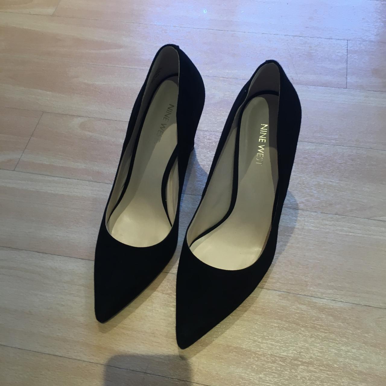 Nine west store black suede pumps