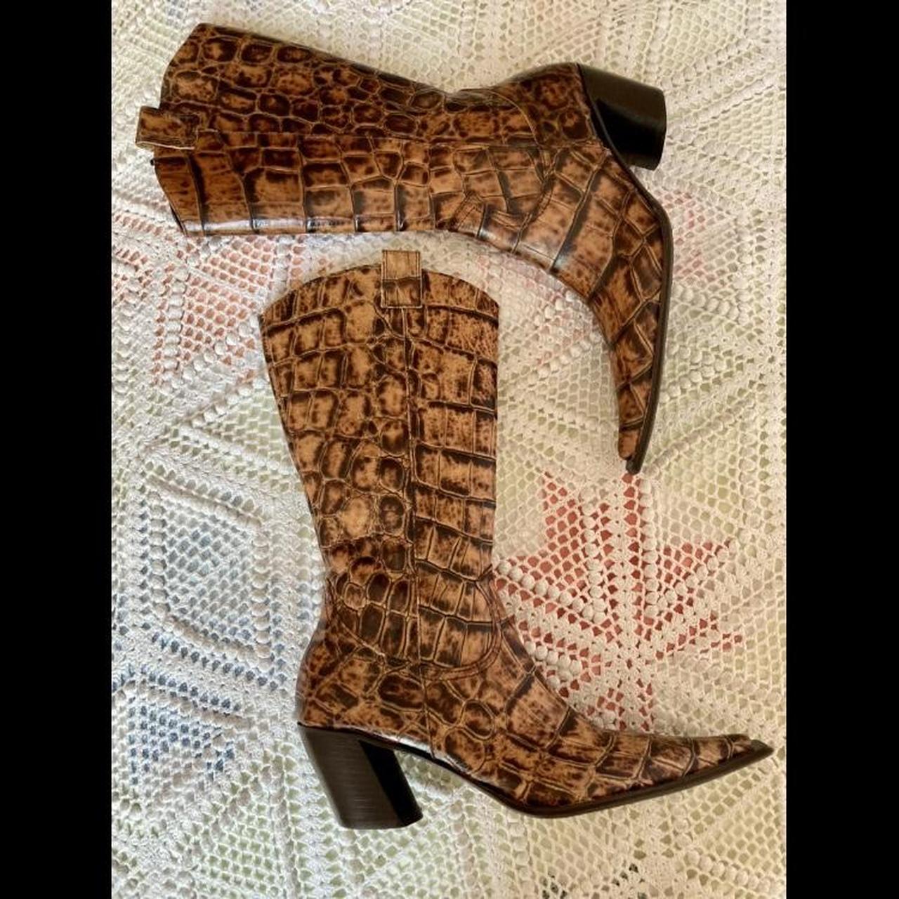 Product Image 3 - Dream boots 🥲🤠
Extremely pointy leather