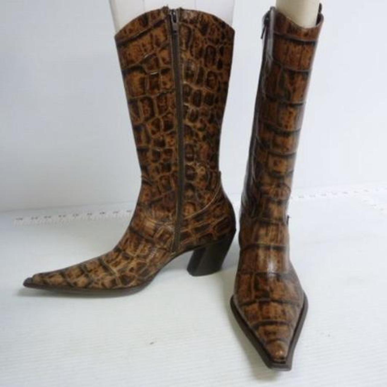 Product Image 4 - Dream boots 🥲🤠
Extremely pointy leather