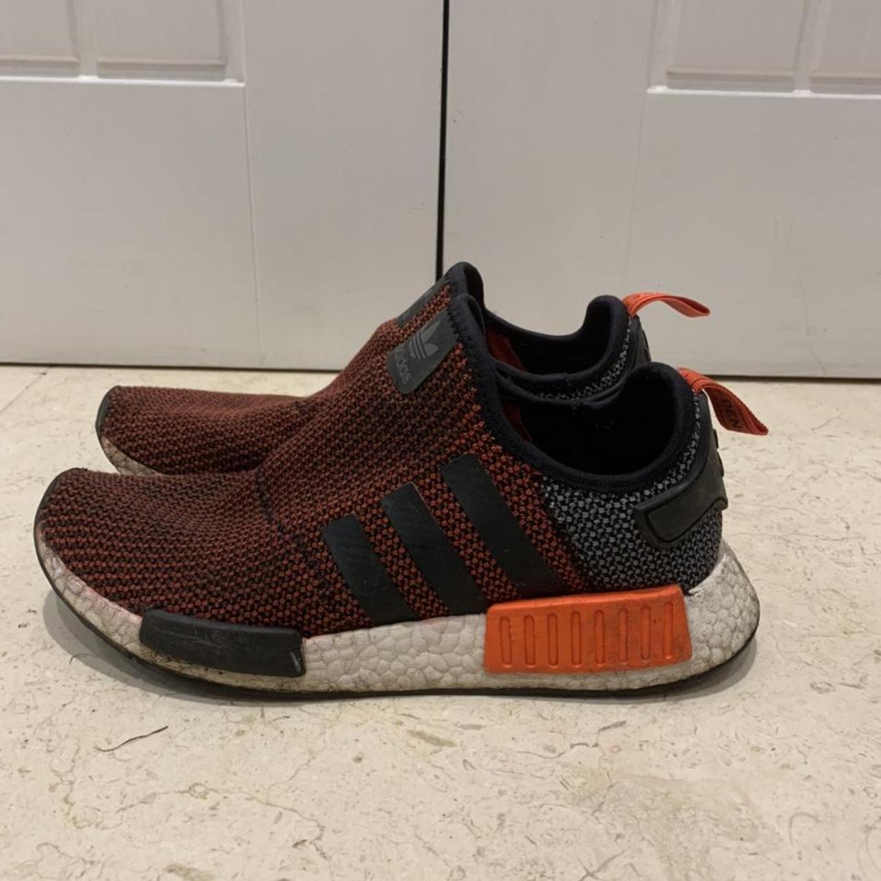 Adidas nmd best sale laceless black