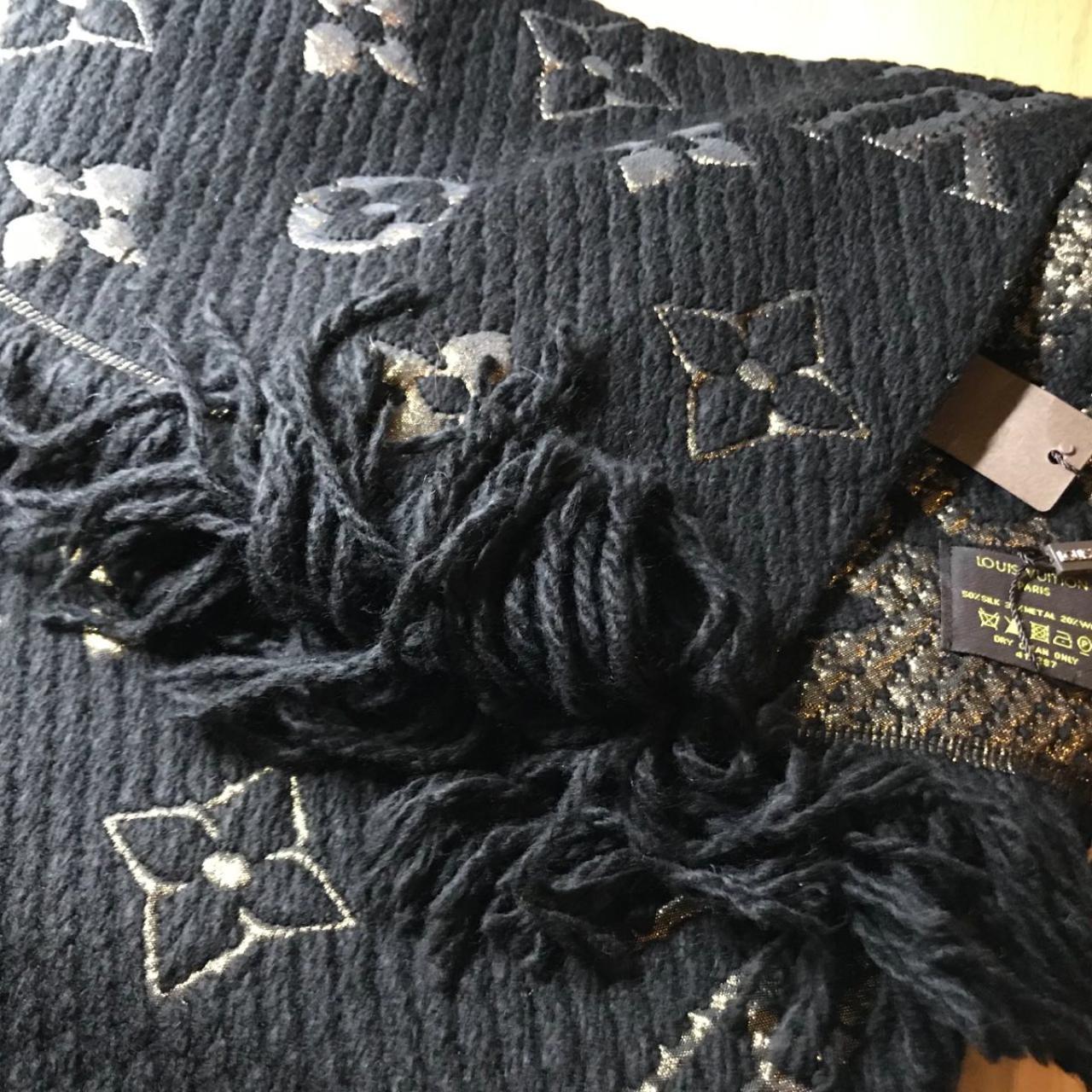 LOUIS VUITTON Women's Scarf/Shawl Silk in Black