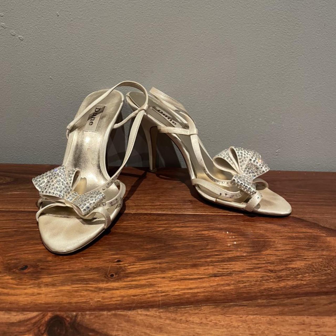 Dune Women's Cream and Silver Courts | Depop