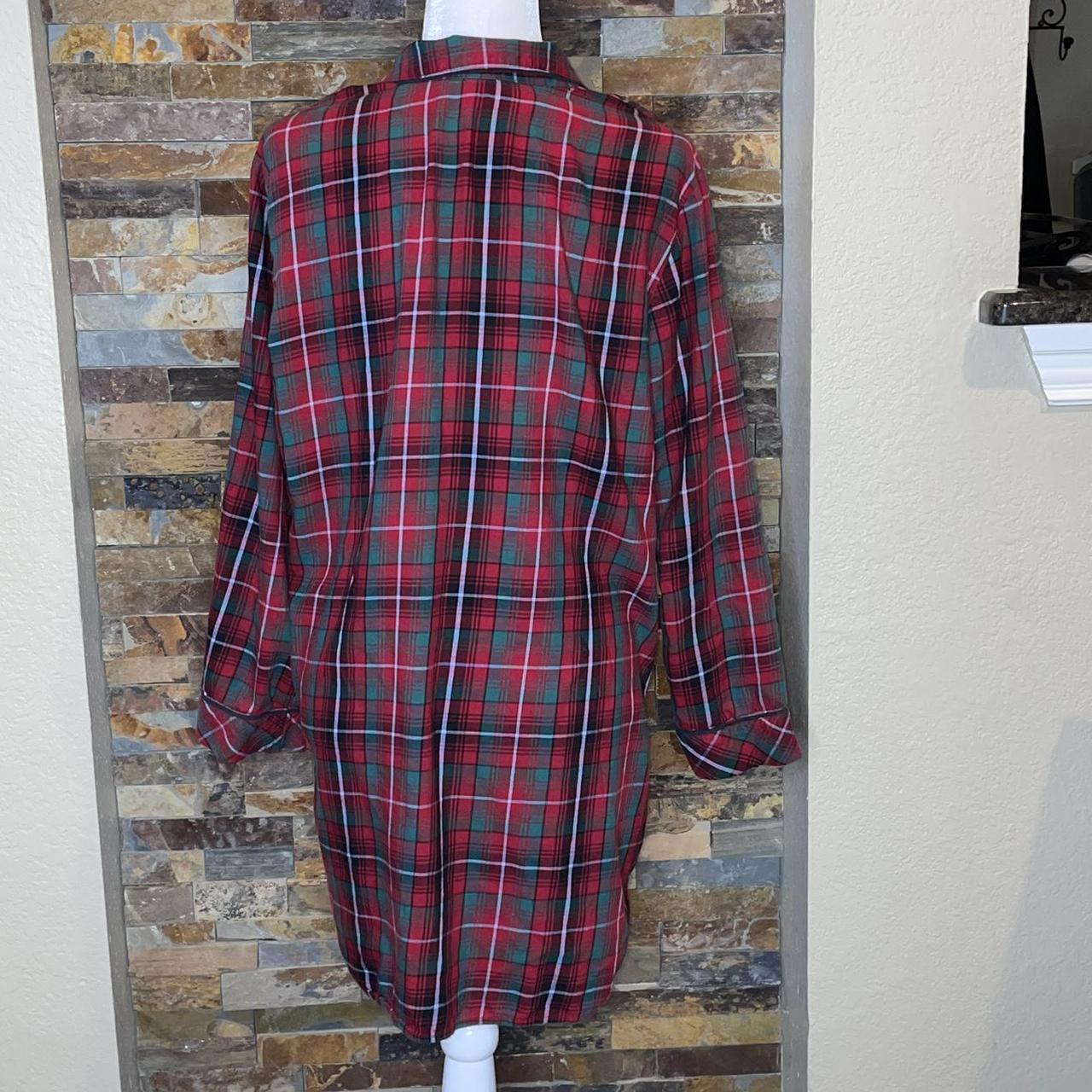 Victoria's Secret Women's Red and Green Robe (2)