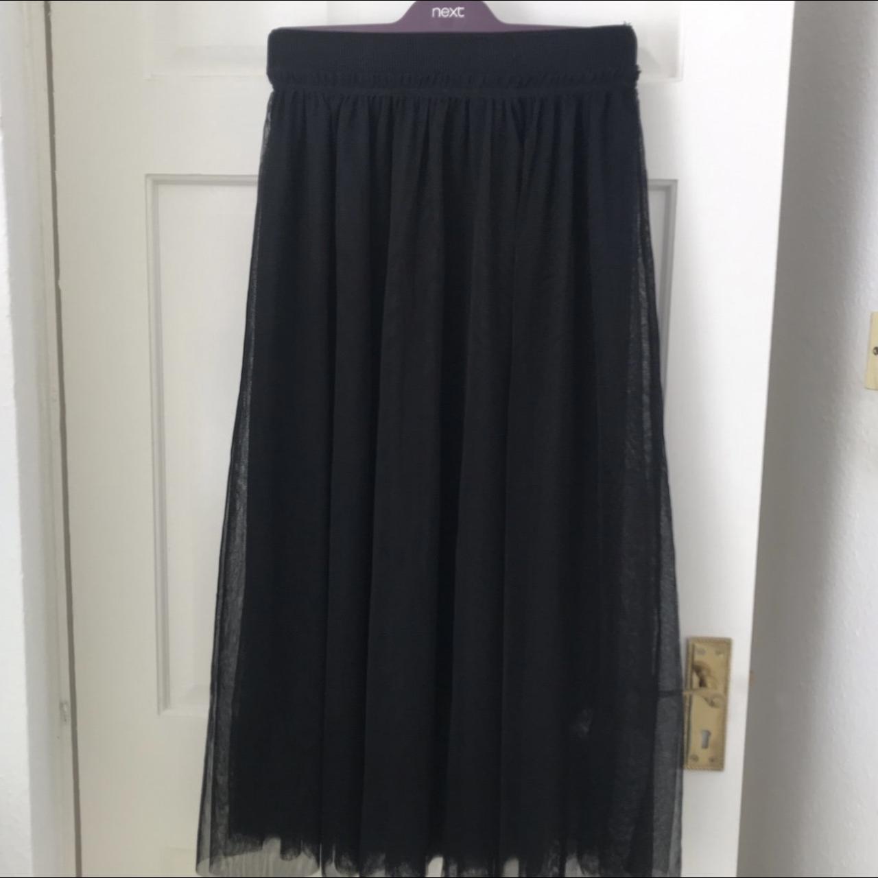 H&M tulle skirt Size XS, will fit bigger sizes as... Depop
