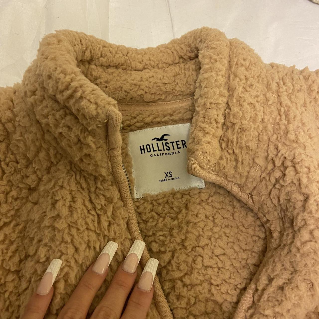 Hollister fluffy clearance sweatshirt