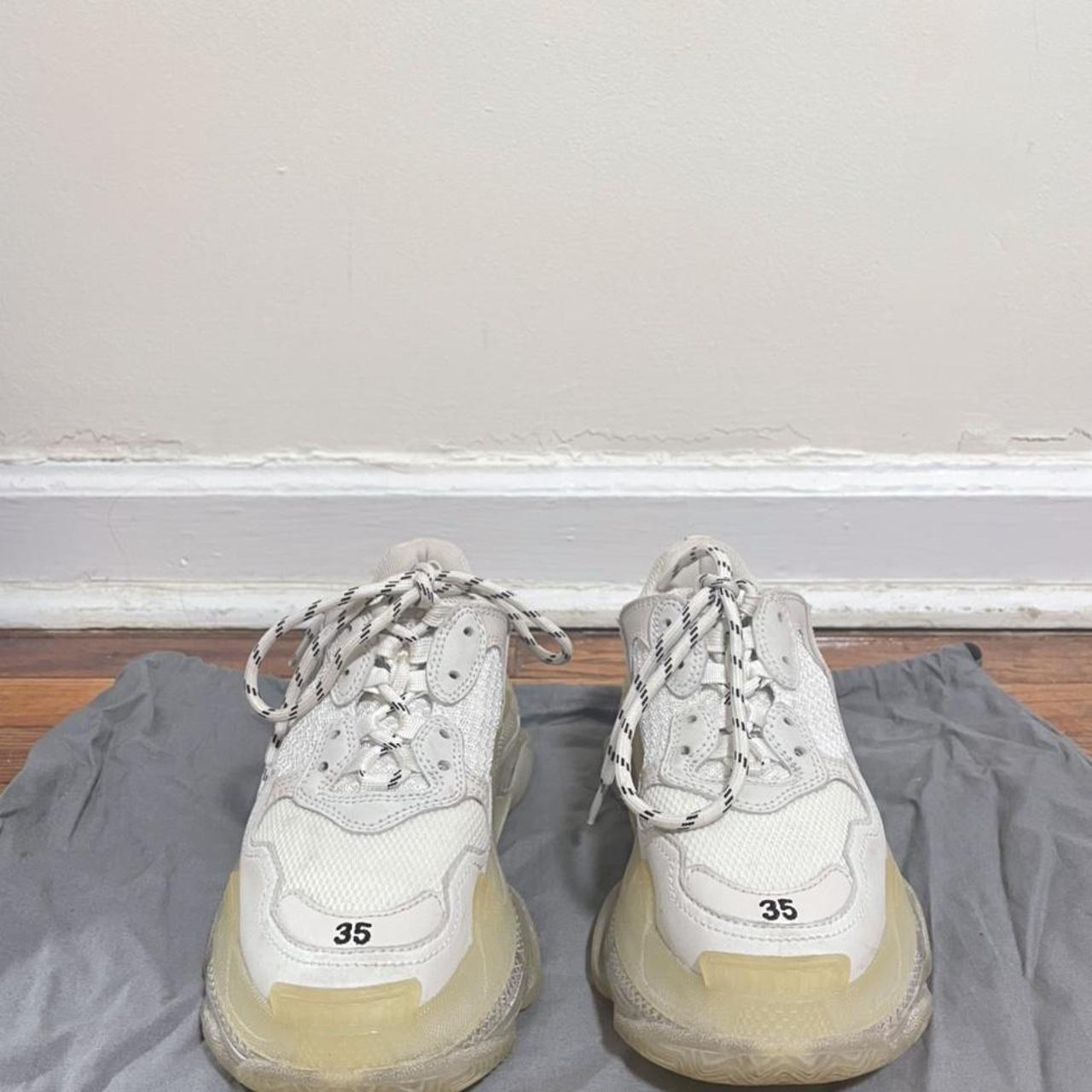 Balenciaga triple s sale white 35