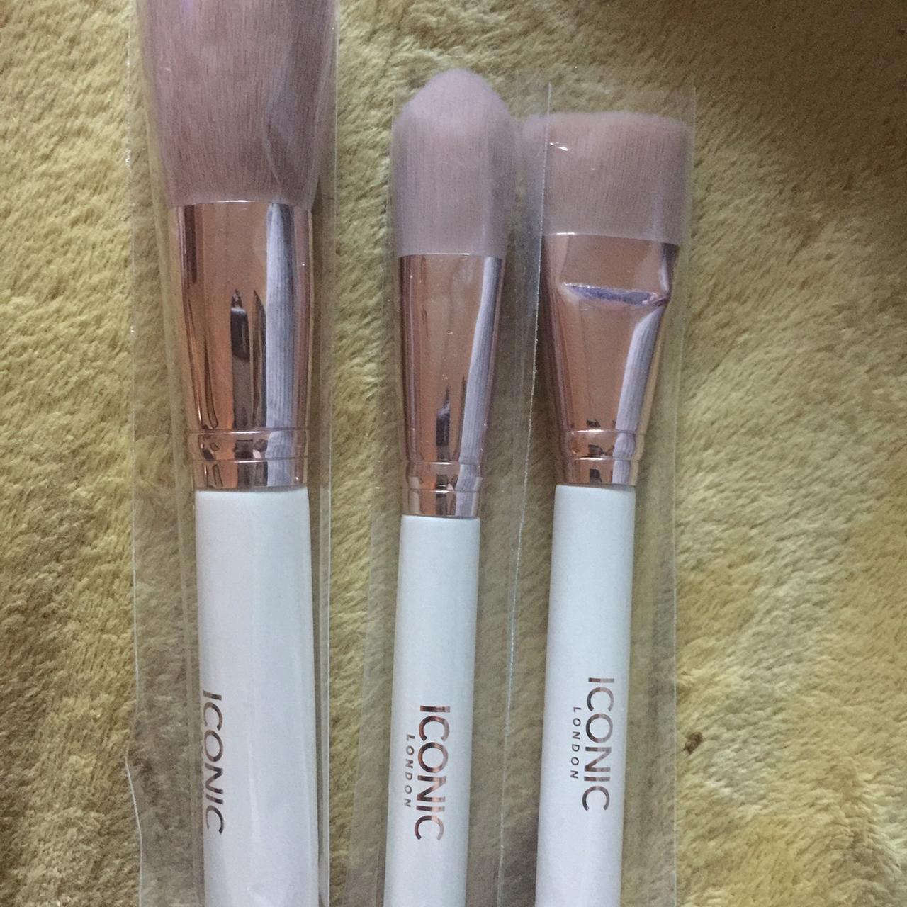 Iconic London makeup brushes foundation, contour,... Depop