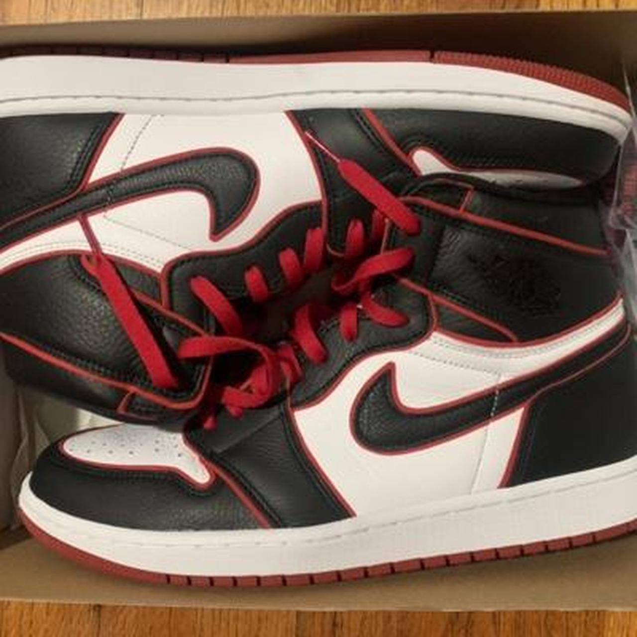 jordan 1 bloodline extra laces