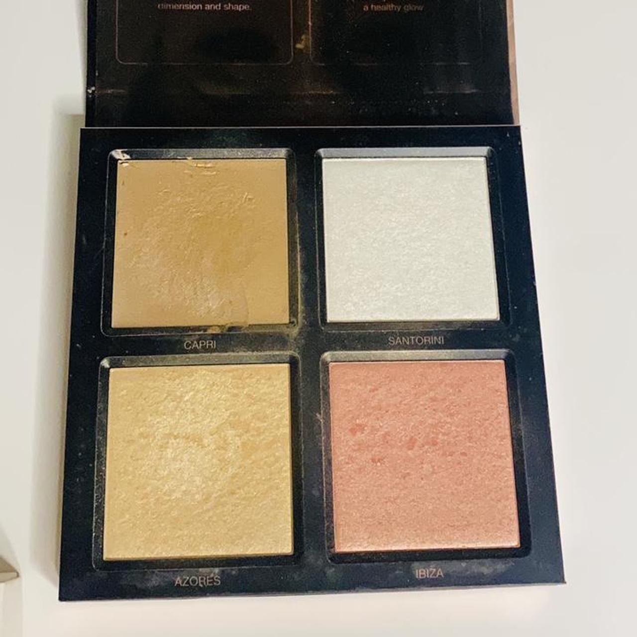 Huda Beauty | Golden Sands - 3D Highlighter... - Depop