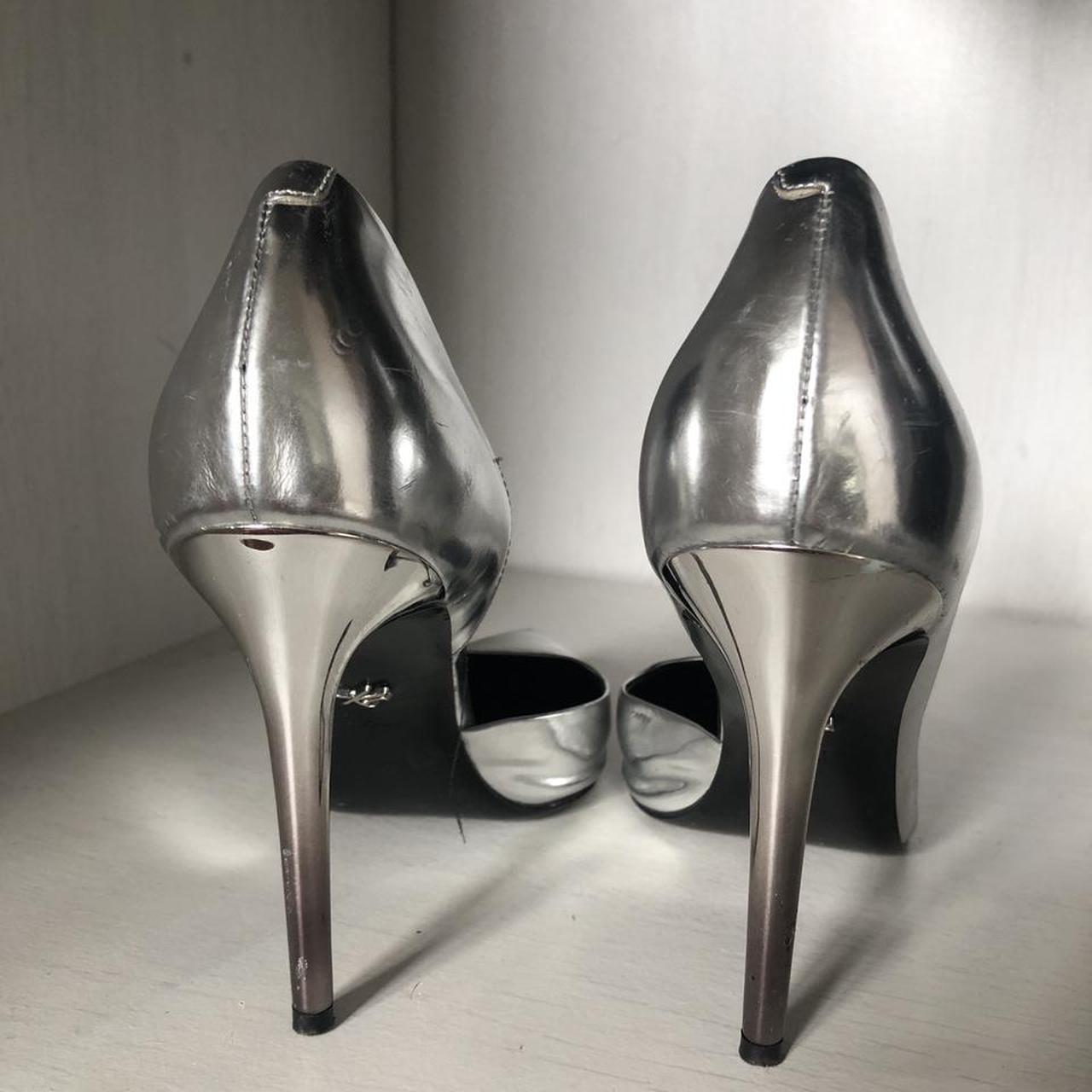 Kenneth Cole Women's Silver Courts (3)