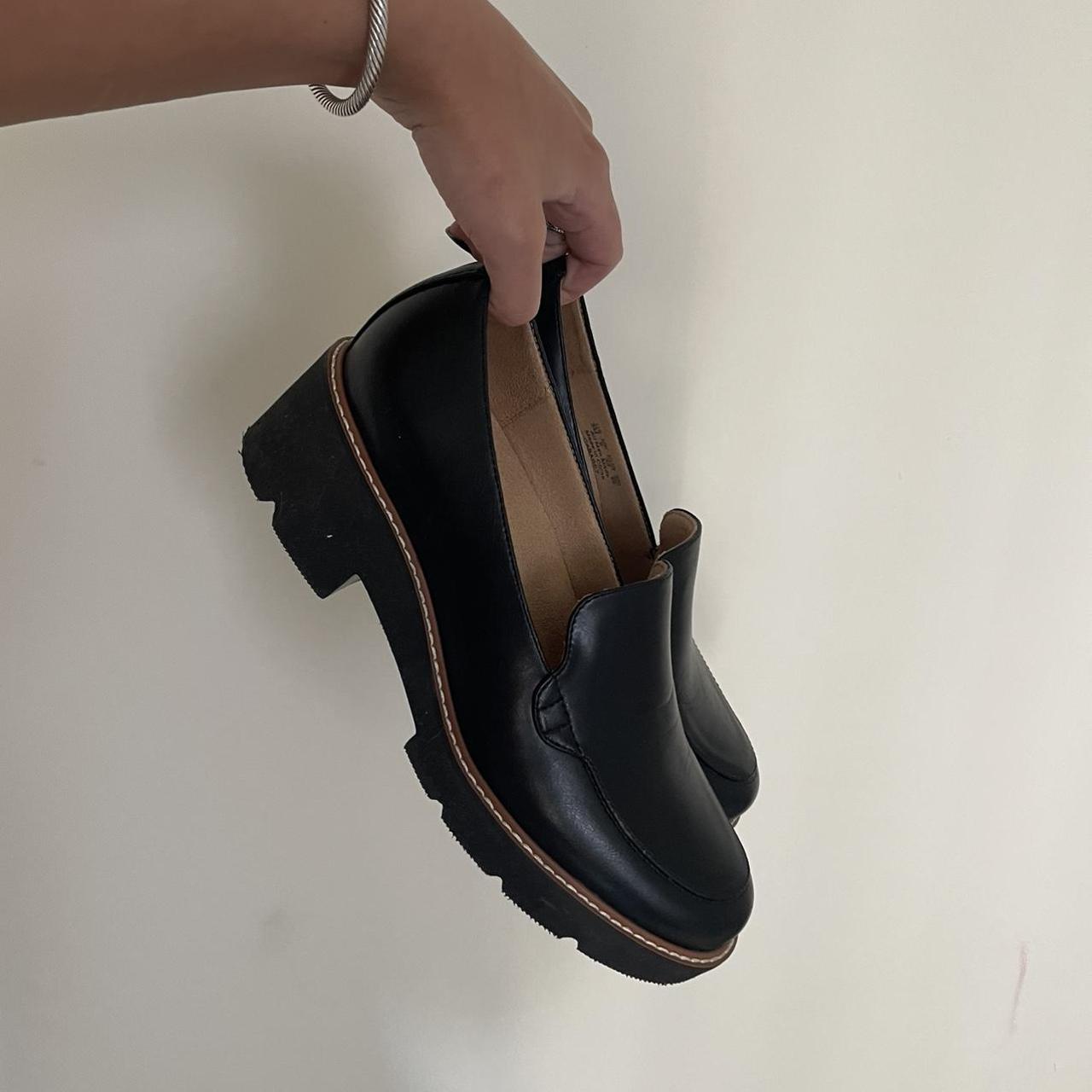 naturalizer black loafers
