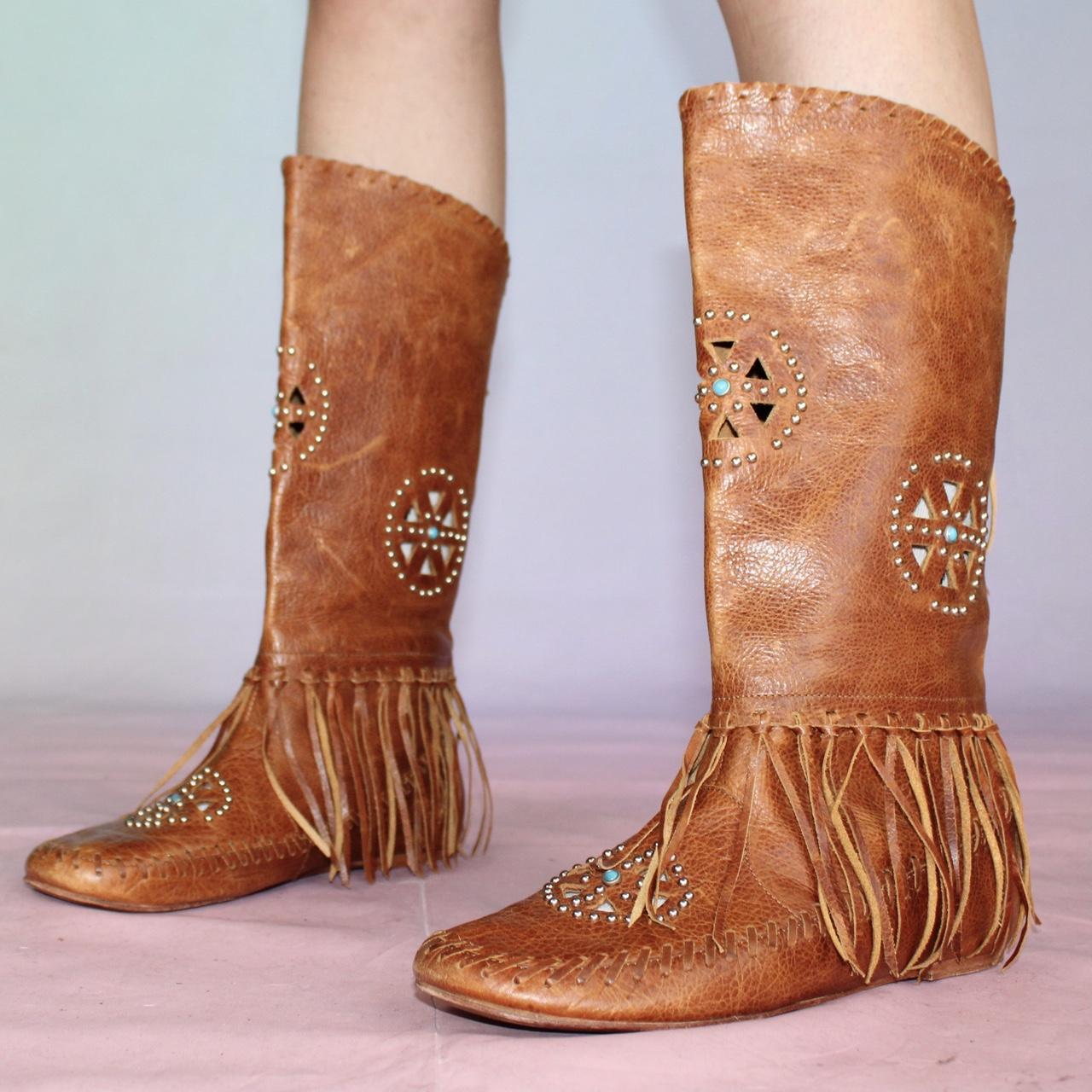 Zodiac Women's Brown and Tan Boots | Depop