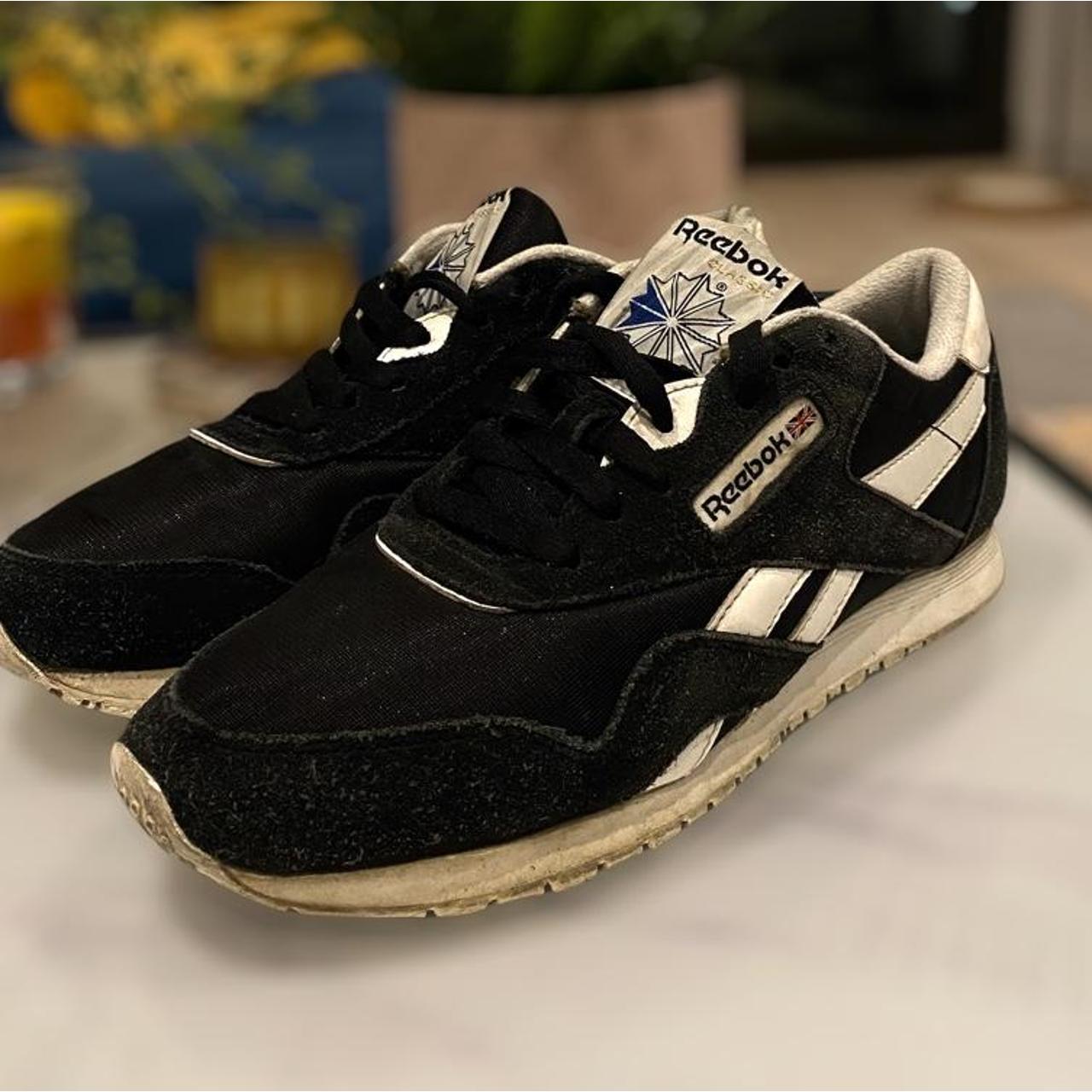 black reebok classics size 5