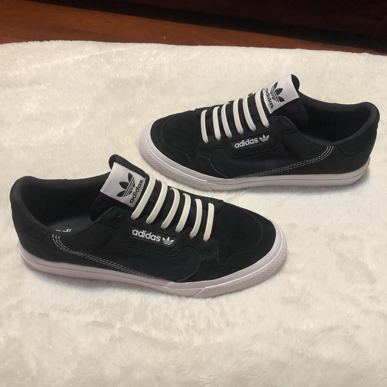 mens black and white adidas trainers