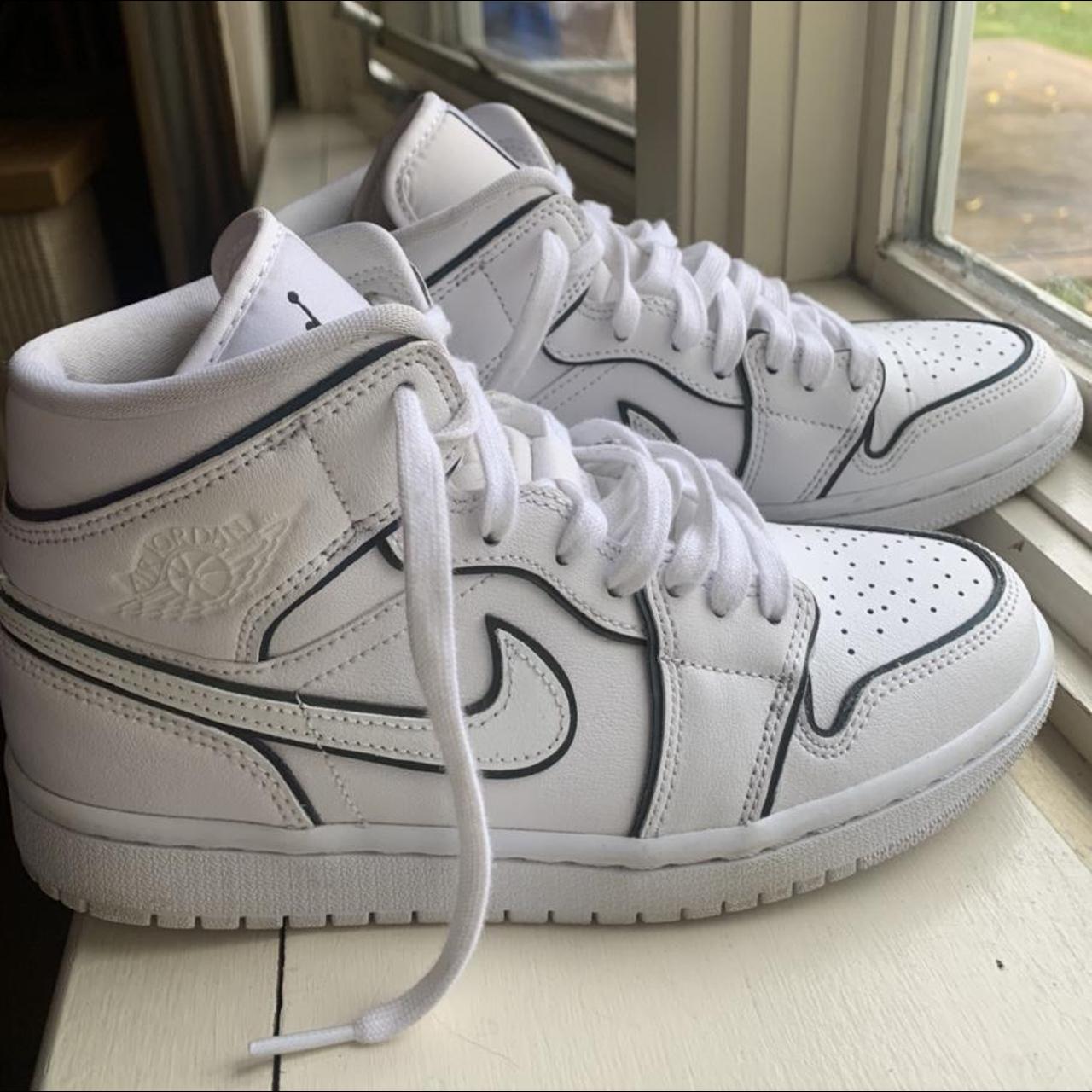 Jordan 1 mid iridescent reflective sale white women's