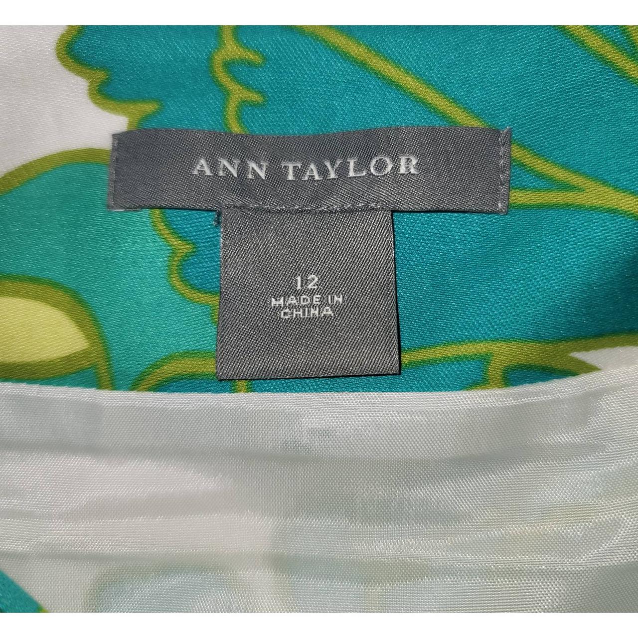 Ann Taylor Green Flower Print Pleated Front A Line Depop