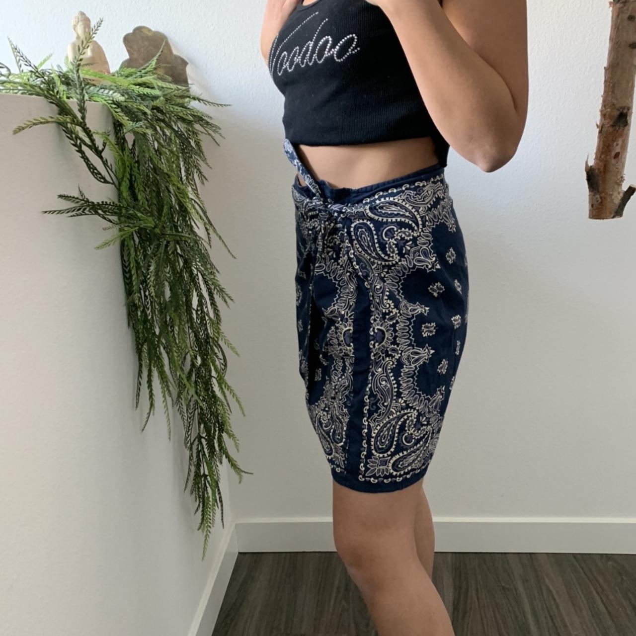 ⭐️Blue bandana print wrap skirt ⭐️100% cotton, size