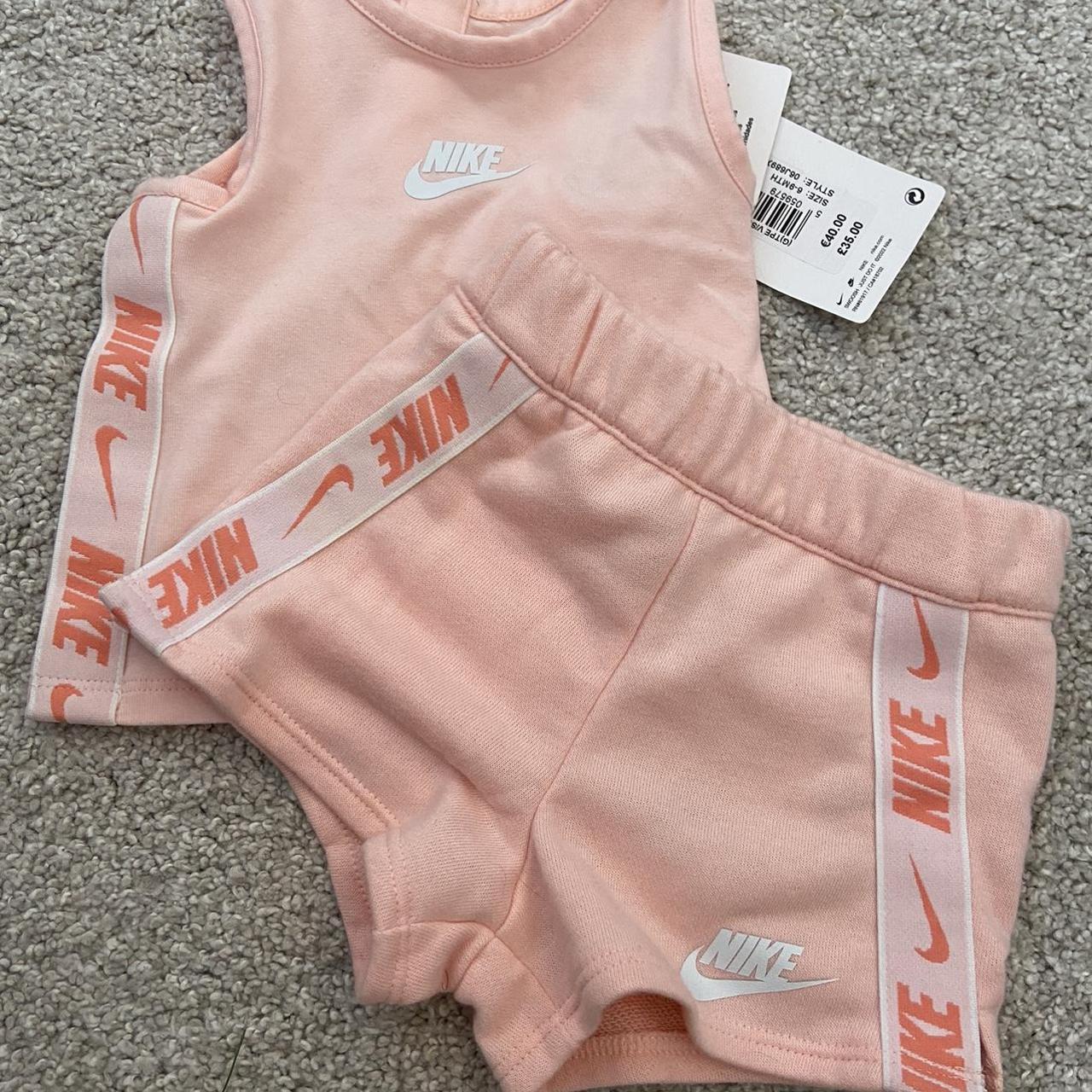 Nike girls lounge 2 piece Brand new with tags - Depop