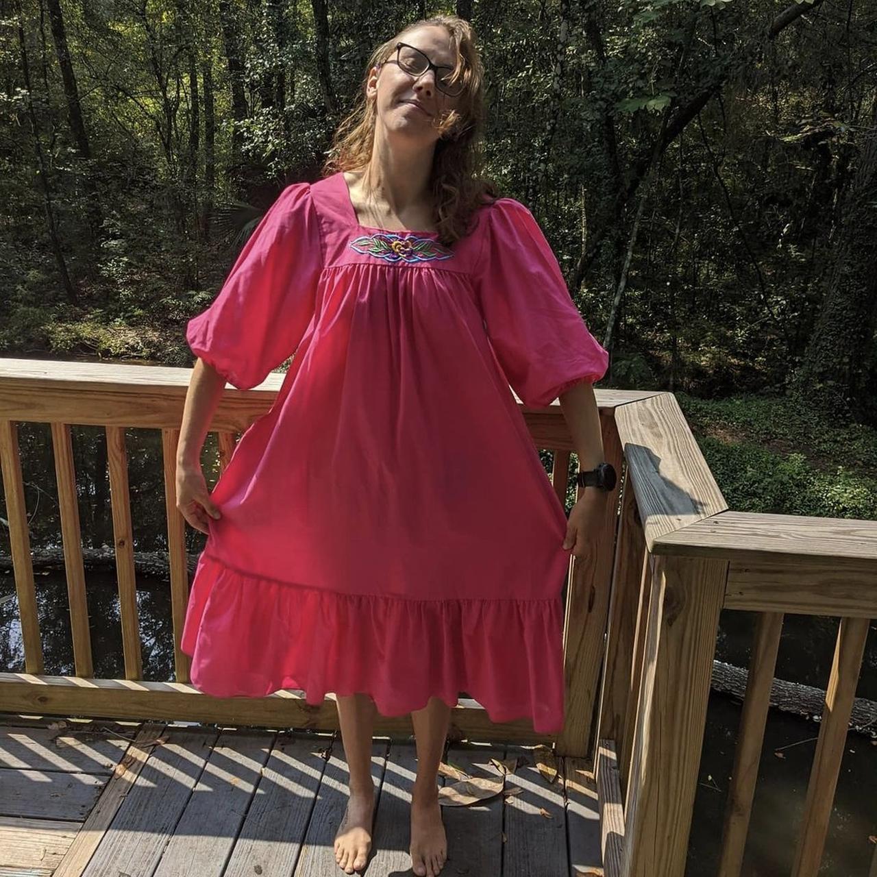 Hot pink house dress! It's loose and Depop