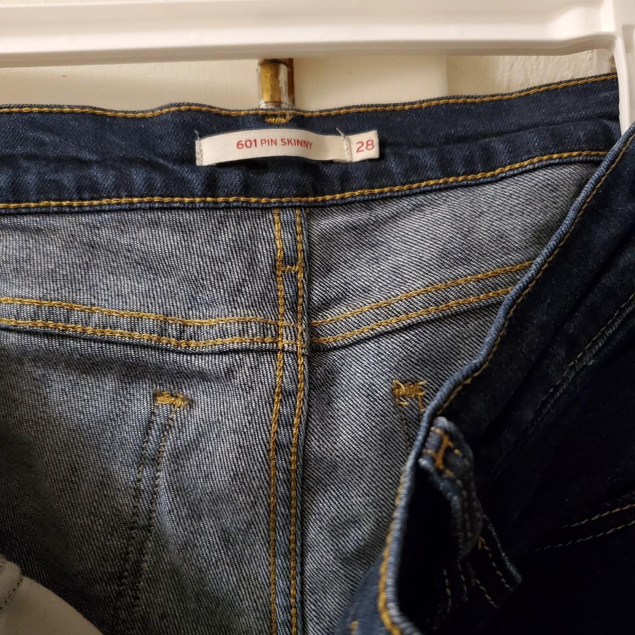 Levis 601 skinny jeans. Size 28/6. Excellent condition. - Depop