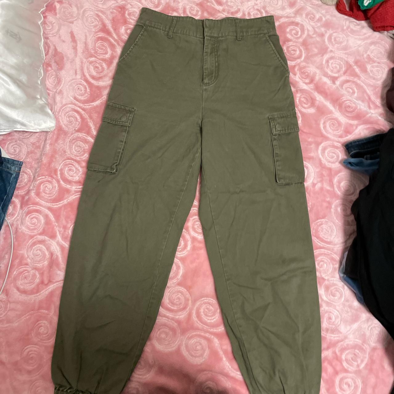 size-m-description-green-cargo-pants-only-depop