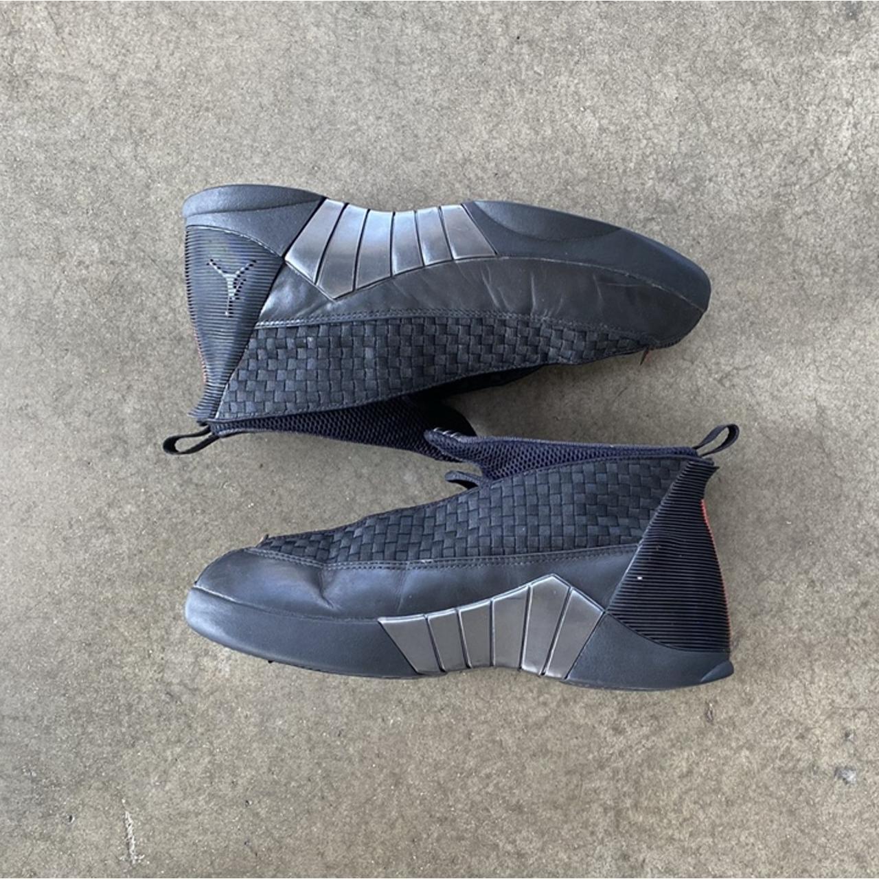 retro 15 black and red